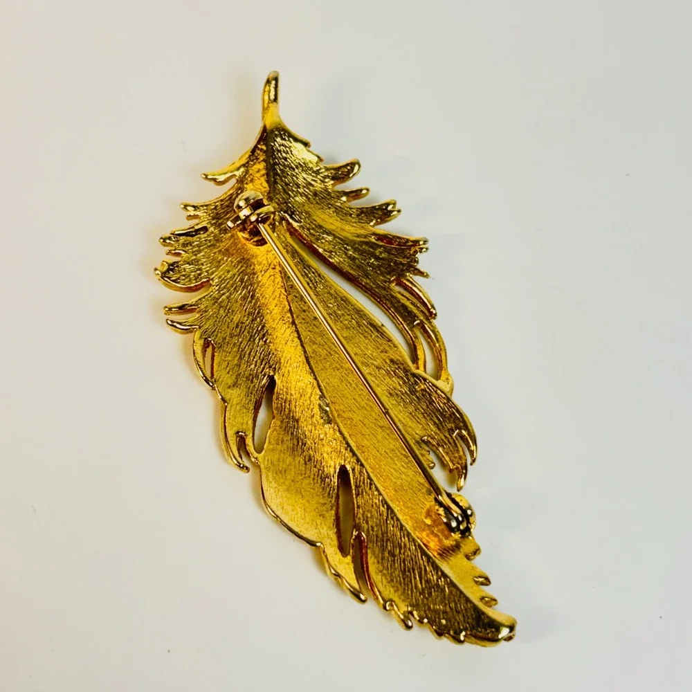 Vintage Feather Brooch Gold Tone Textured Statement Boho Cottagecore Pin